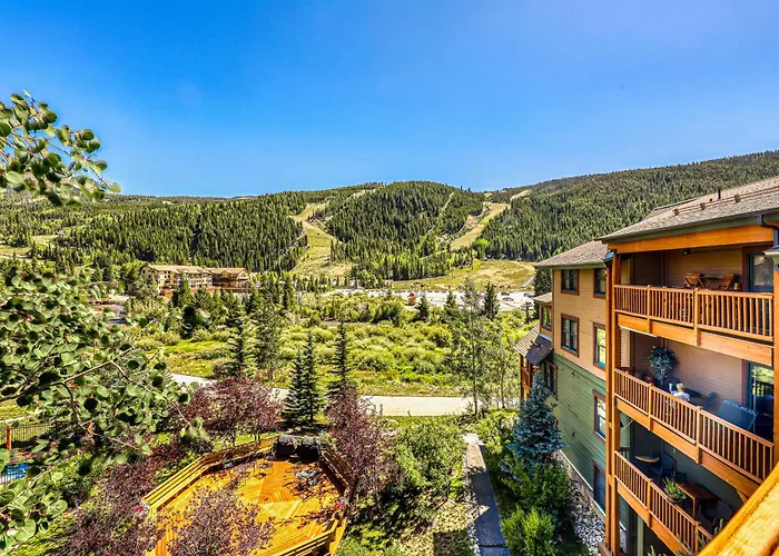 Tenderfoot Lodge
