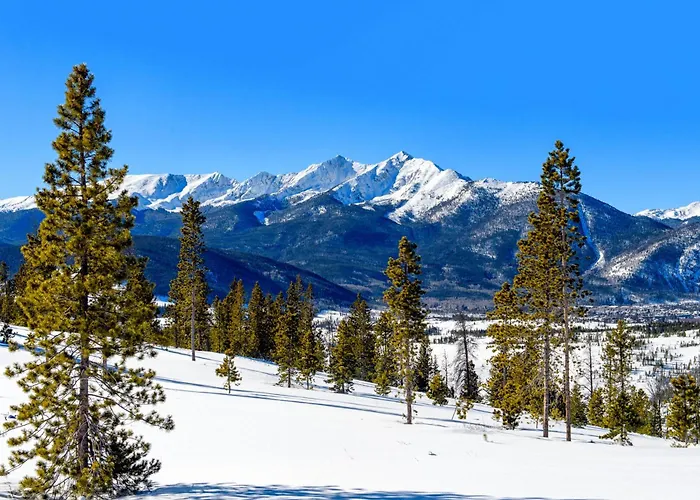 Tenderfoot Lodge